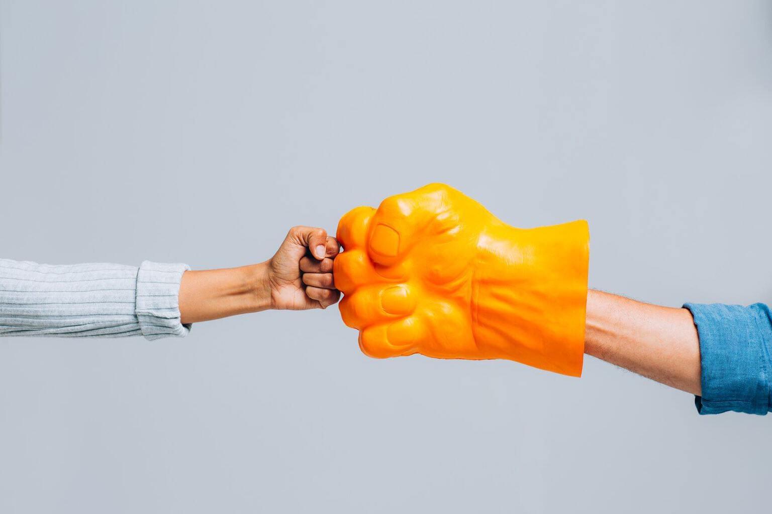 frases sms para vender versus whatsapp