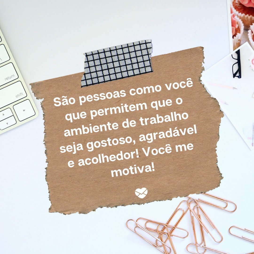 como elogiar colega de trabalho