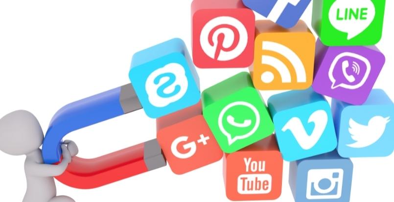 uma Rede Social Completa
2. Desvendando o WhatsApp: Da Comunicação à Interação Social
3. O Poder das Comunidades e Canais no WhatsApp para Negócios
4. WhatsApp vs. Redes Sociais Tradicionais: O Que os Diferencia?
5. Como o Status do WhatsApp se Tornou um Mini-Instagram