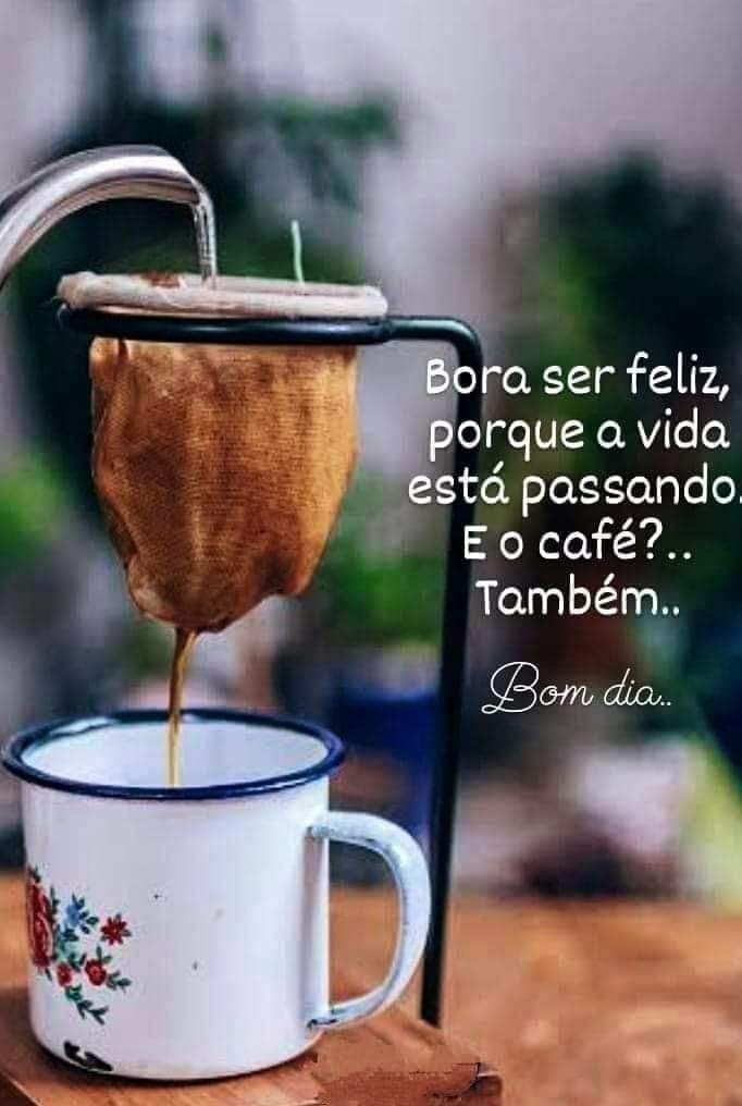 bom dia com café e flores